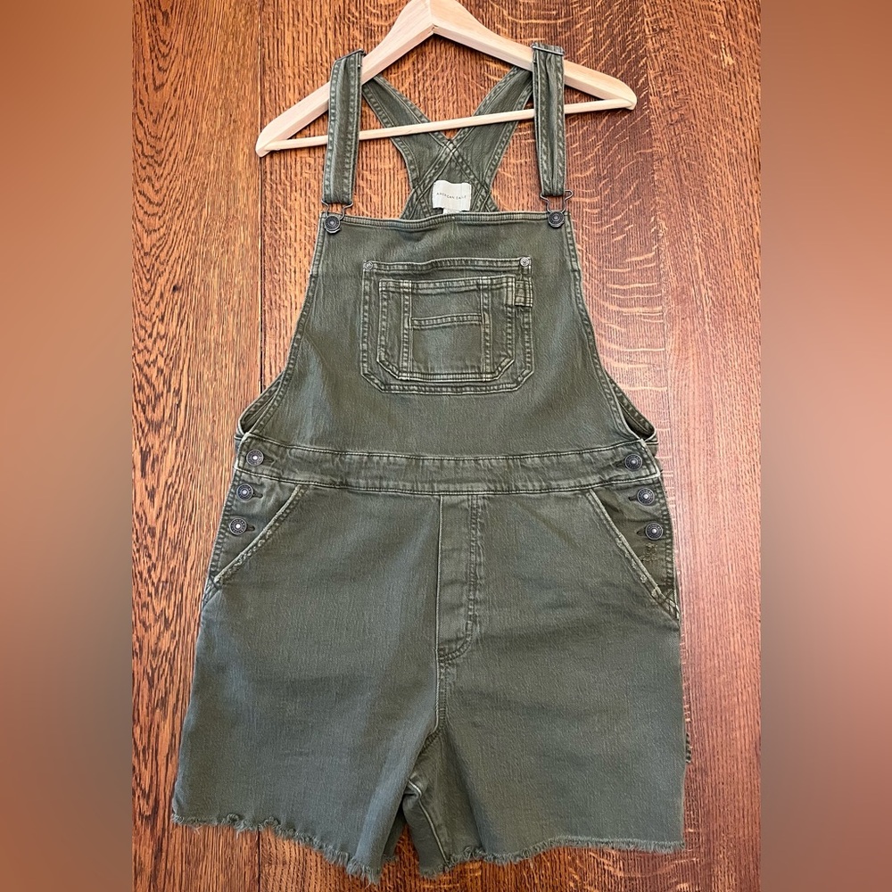 American Eagle Green Shortalls, Size Large.